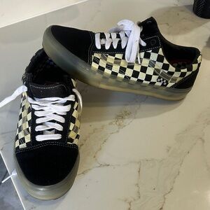 Vans glow in the dark Size 9.5 gently worn Black and Yellow Checkered Sneakers
